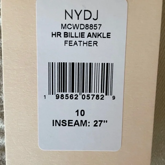 NWT NYDJ Mini Boot Ankle Jeans - Picture 2 of 4